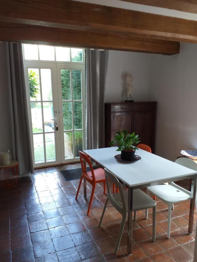 Maison De Vacances, Gite "Le Vieux Logis" A Profondeville Bagian luar foto
