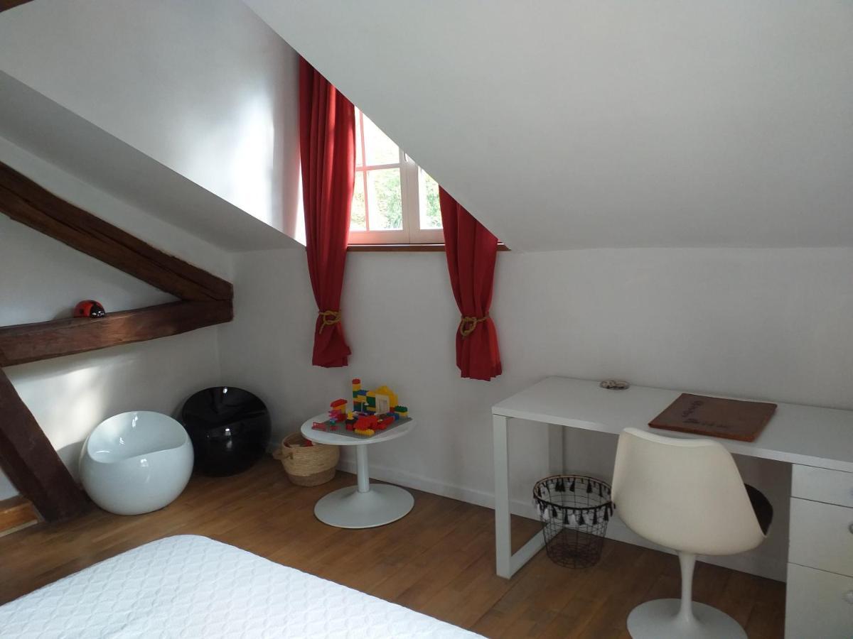 Maison De Vacances, Gite "Le Vieux Logis" A Profondeville Bagian luar foto