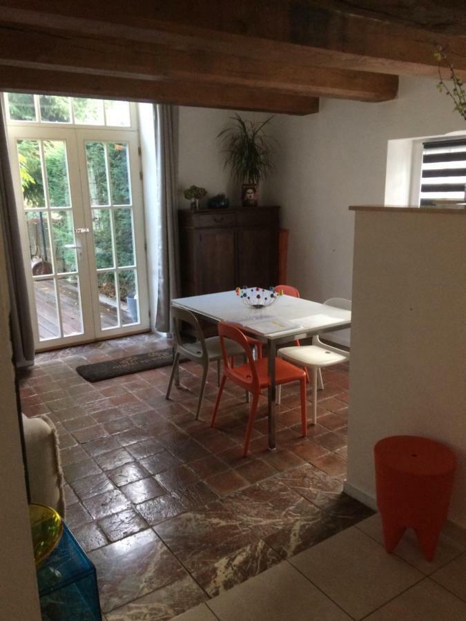 Maison De Vacances, Gite "Le Vieux Logis" A Profondeville Bagian luar foto